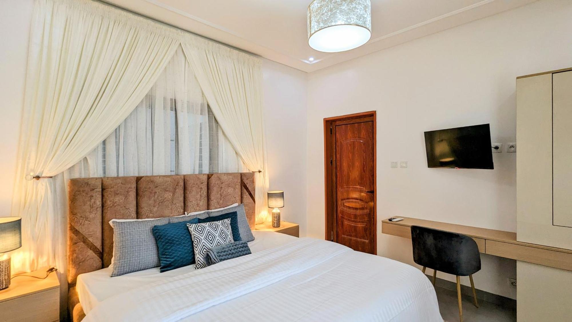 Lighthouse Signature Suites Dakar Exterior photo