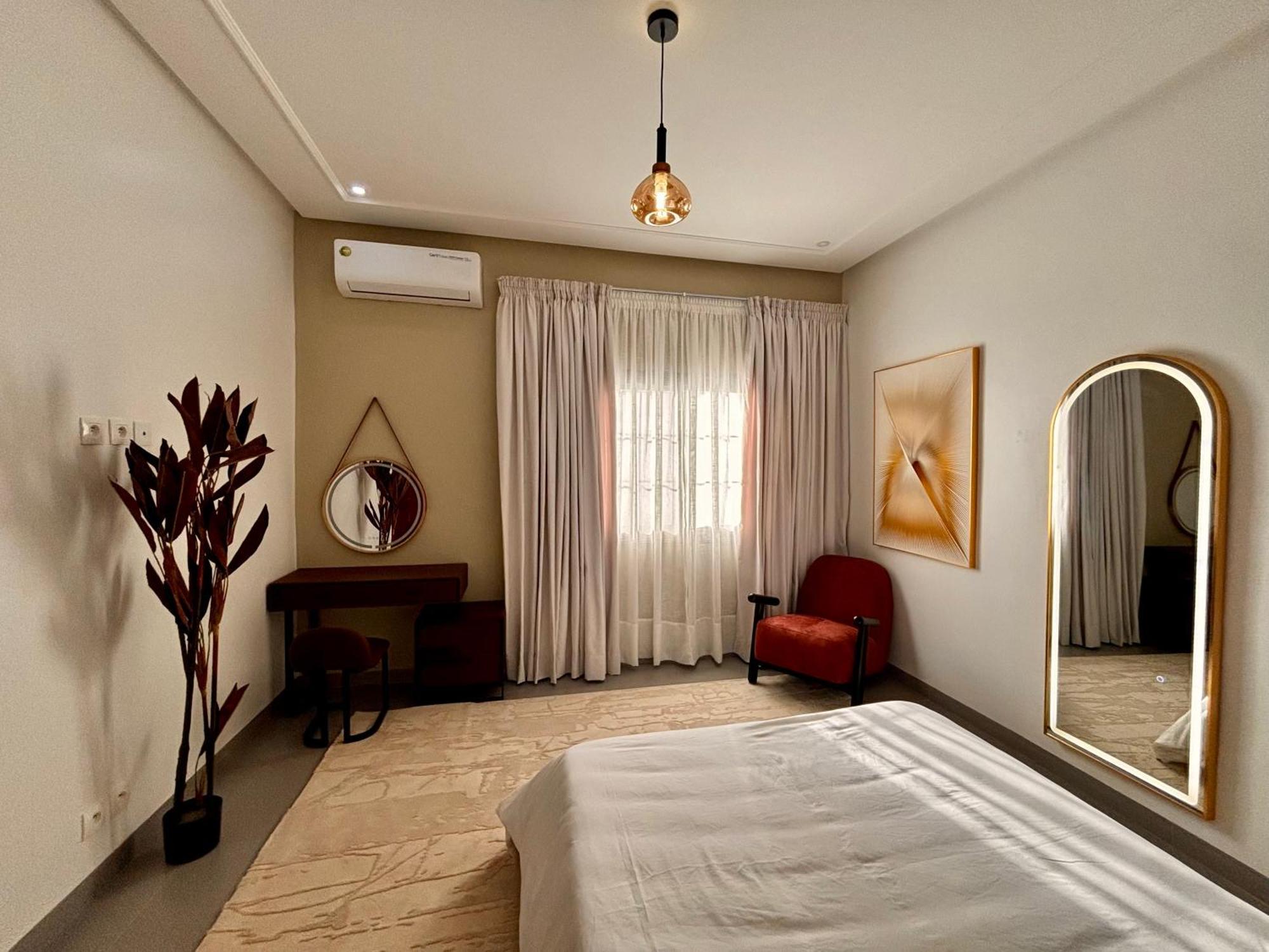 Lighthouse Signature Suites Dakar Exterior photo